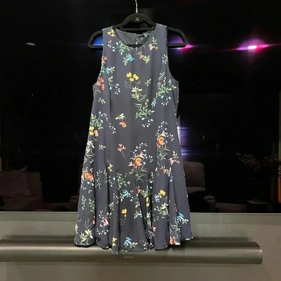 Ralph Lauren Dresses & Skirts - LAUREN RALPH LAUREN FLORAL SLEEVELESS DRESS NAVY SIZE 14